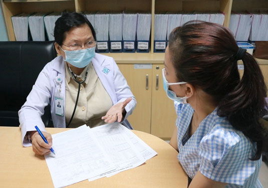 Bảo vệ người hen suyễn trong mùa dịch 