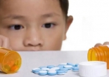 Cách giúp con không còn sợ uống thuốc
